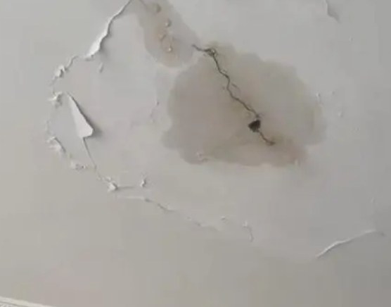 如皋阳台漏水维修公司分享下屋面防水工程质量问题原因分析